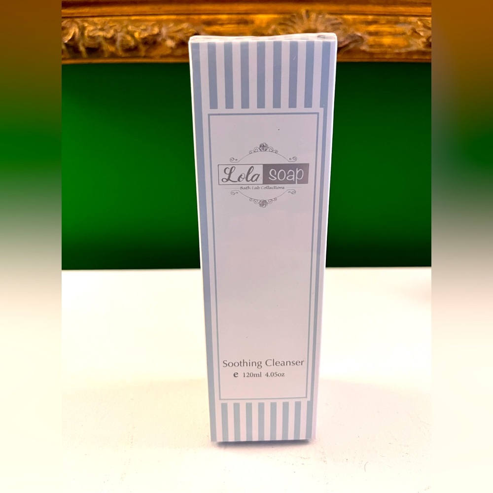 NEW Lola Soap Soothing Cleanser